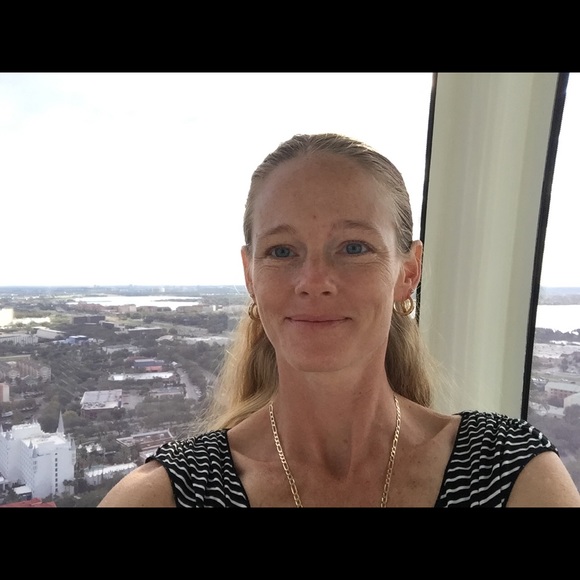 Meet your Posher, Sara - Picture 4 of 4